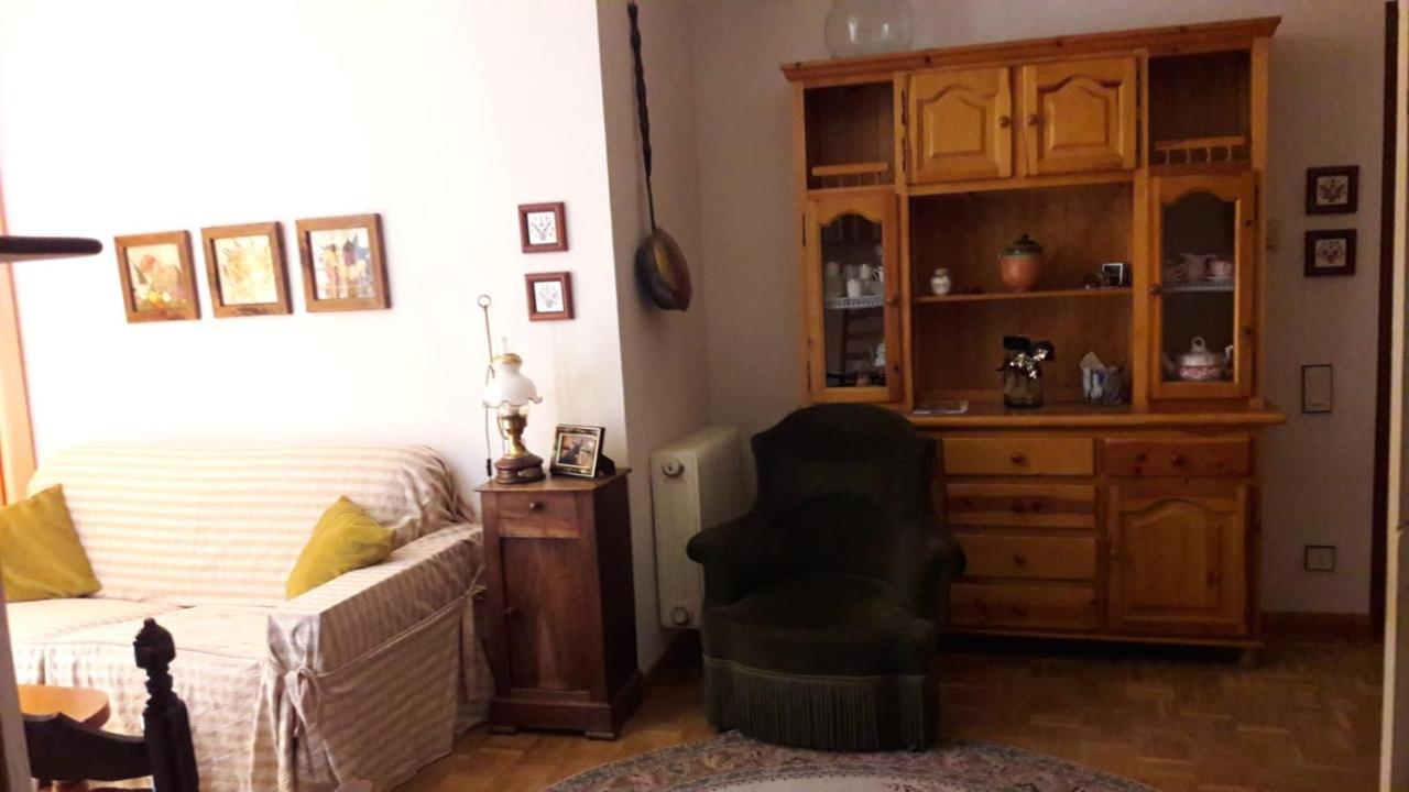 Apartamento Capelot ฮากา ภายนอก รูปภาพ