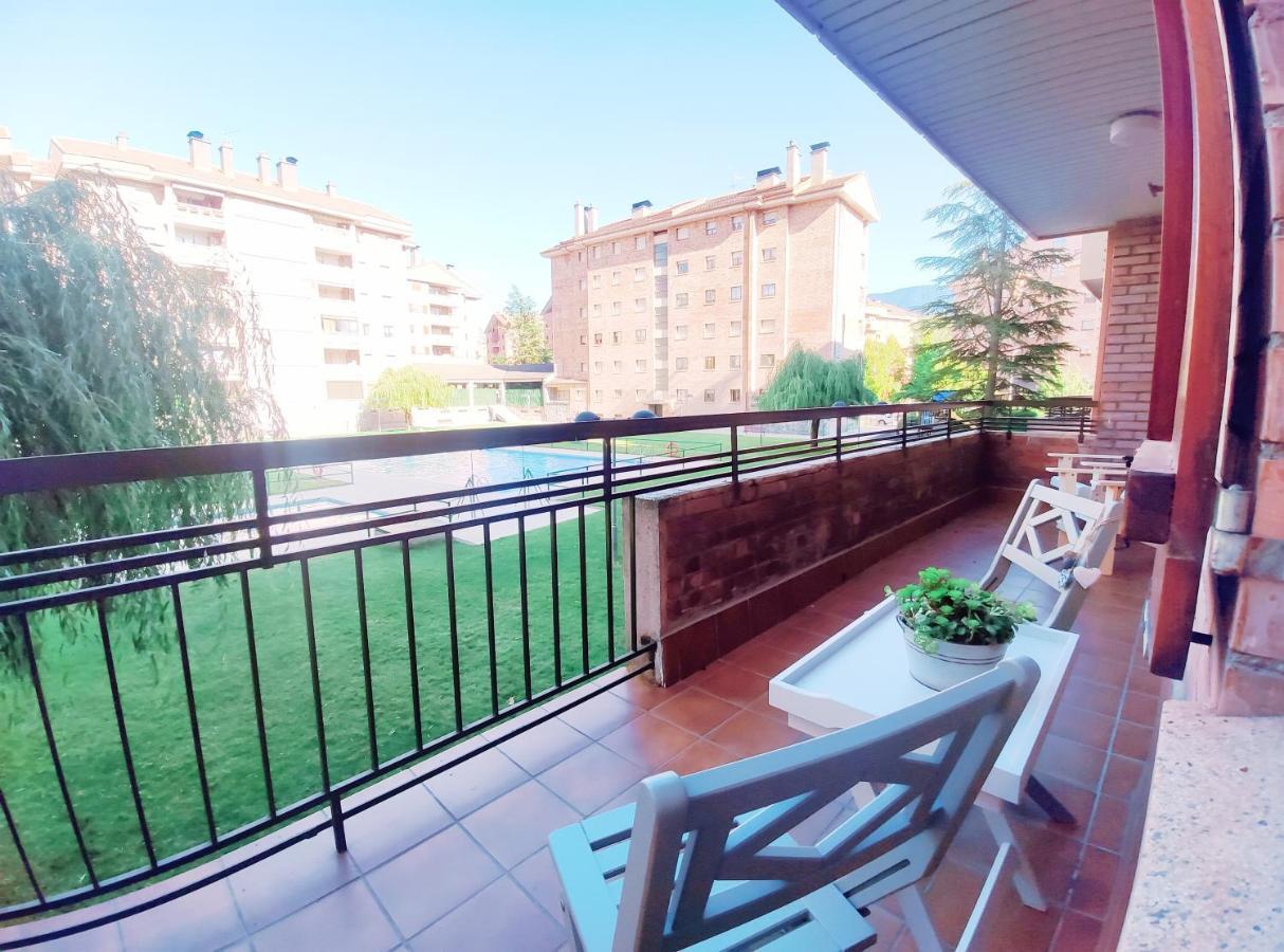 Apartamento Capelot ฮากา ภายนอก รูปภาพ