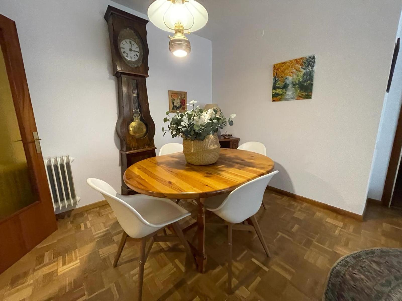 Apartamento Capelot ฮากา ภายนอก รูปภาพ